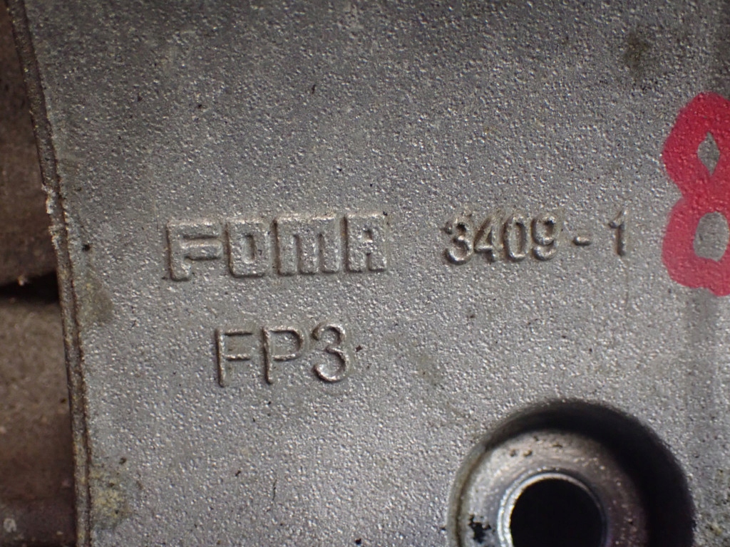 фото №5, Seat ibiza iv 6j 08-12 1.6 tdi кронштейн генератора 03l903143k