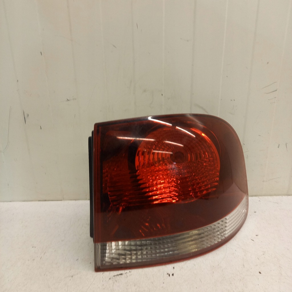 фото №1, Лампа правая задняя volkswagen touareg