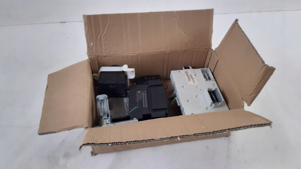 фото №8, Jeep cherokee kl 2.0 mtj бортовой компьютер замок зажигания bsi p56046989ac, 68145593af