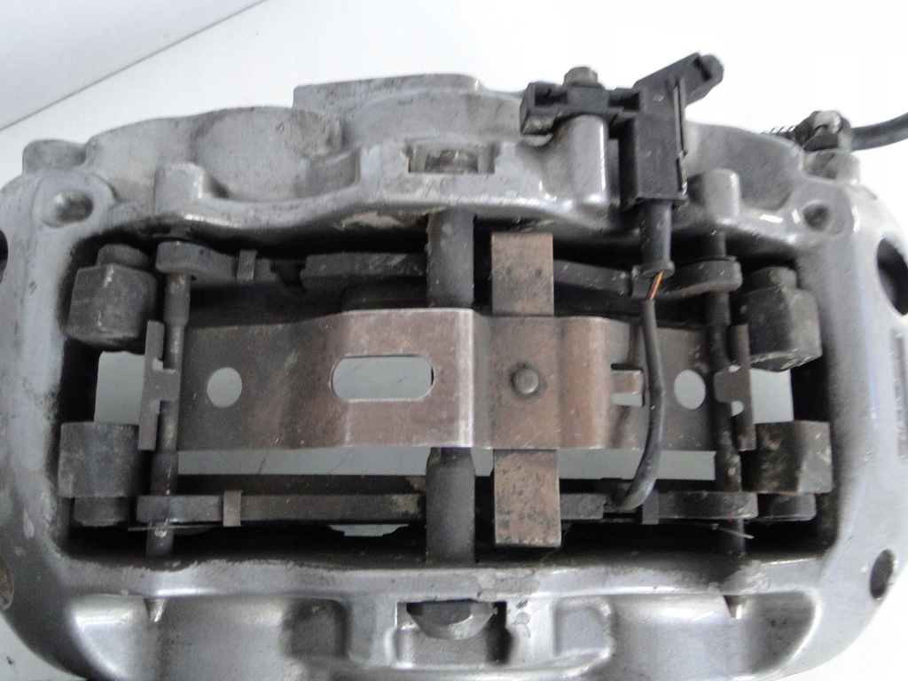 фото №10, Mercedes amg gt 290 190 sls 197 glc 253 c 205 e 213 суппорты передние 63 amg