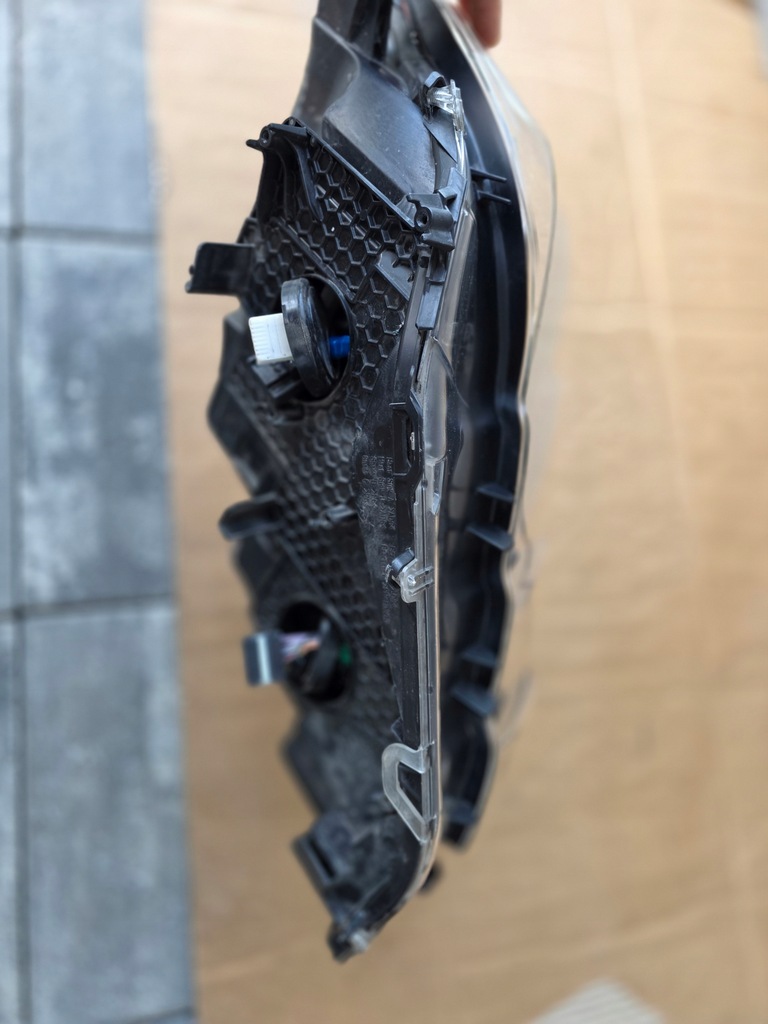 фото №6, Лампа права toyota prius prime 2017- full led