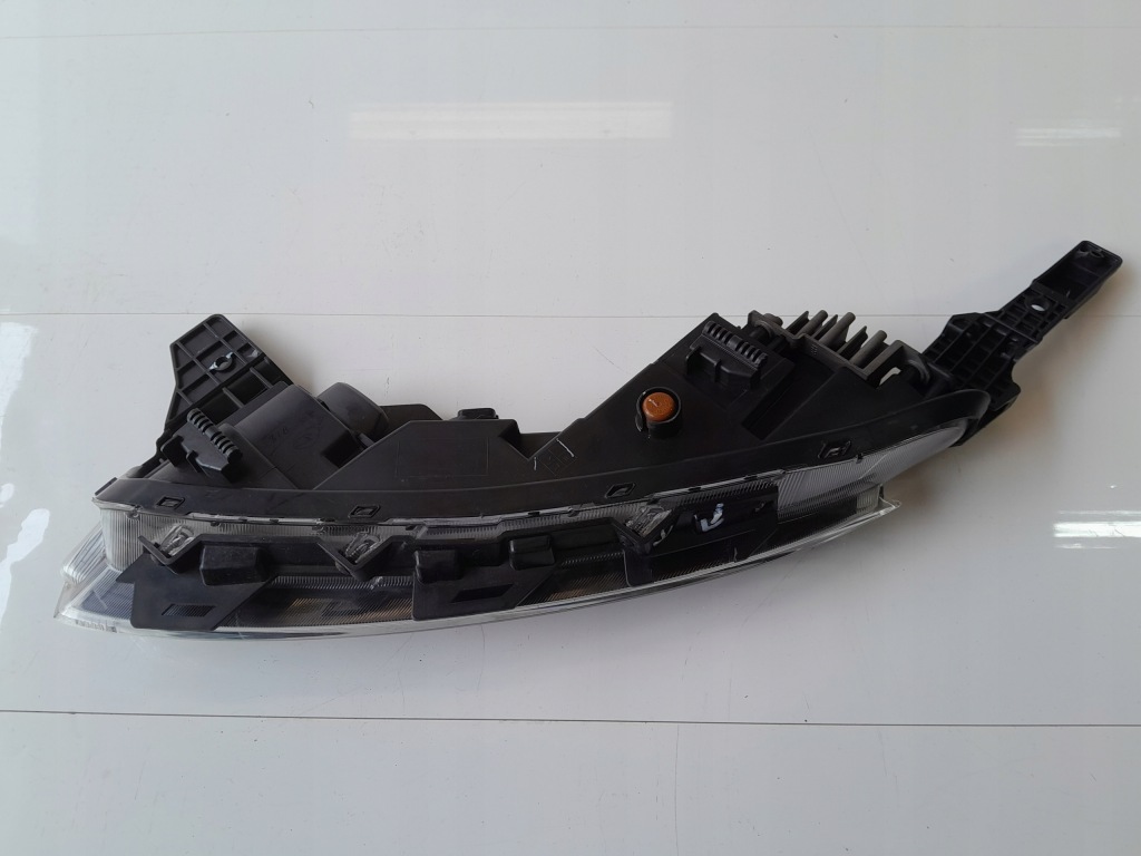 Hyundai bayon фара фара правый led 92208q0600 Доставка