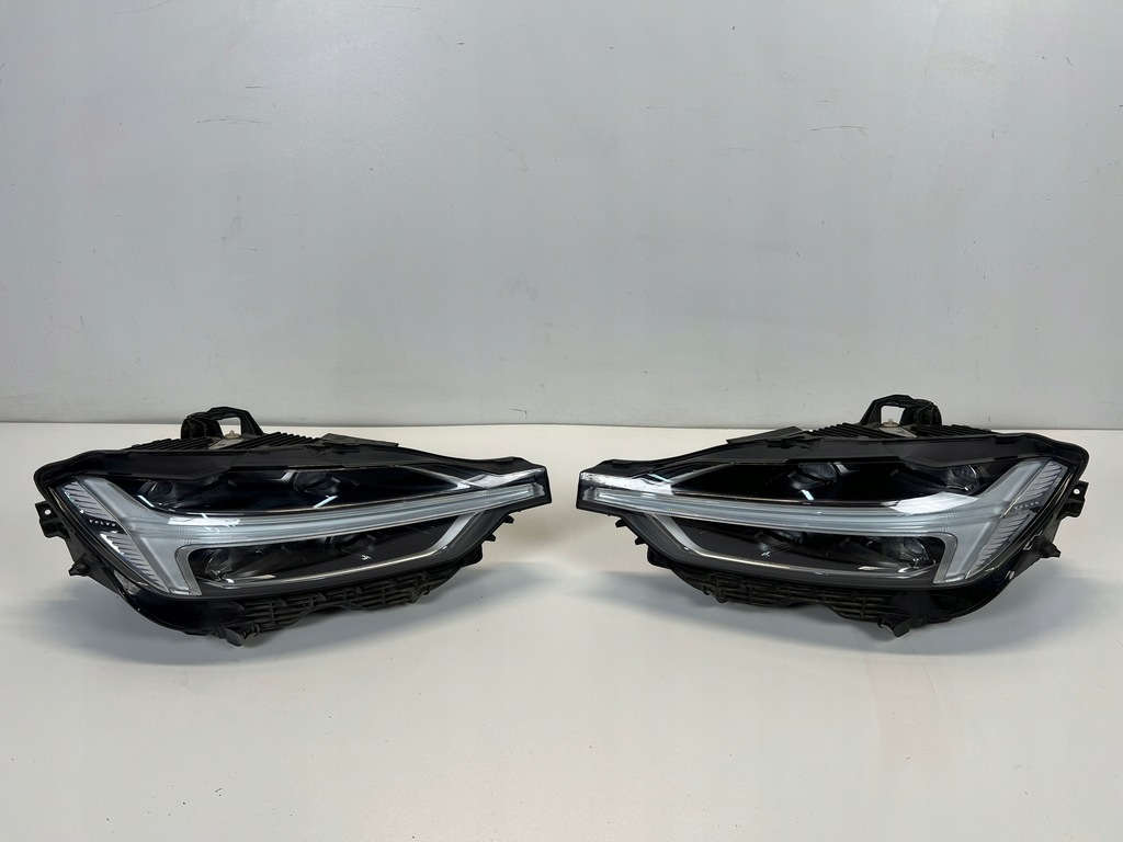 фото №1, Volvo xc60 ii лампа ліва перед mid led