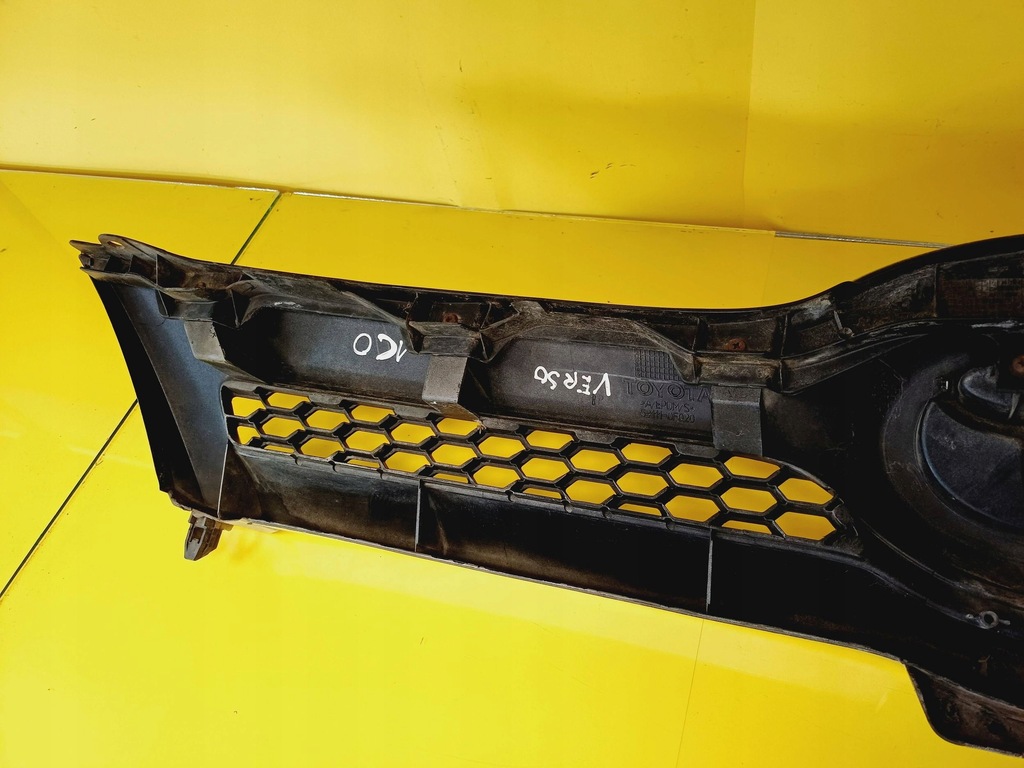 фото №7, Решітка радіатора решітка радіатора toyota corolla verso ii 04-09 531170f010 / 531110f010 nr120