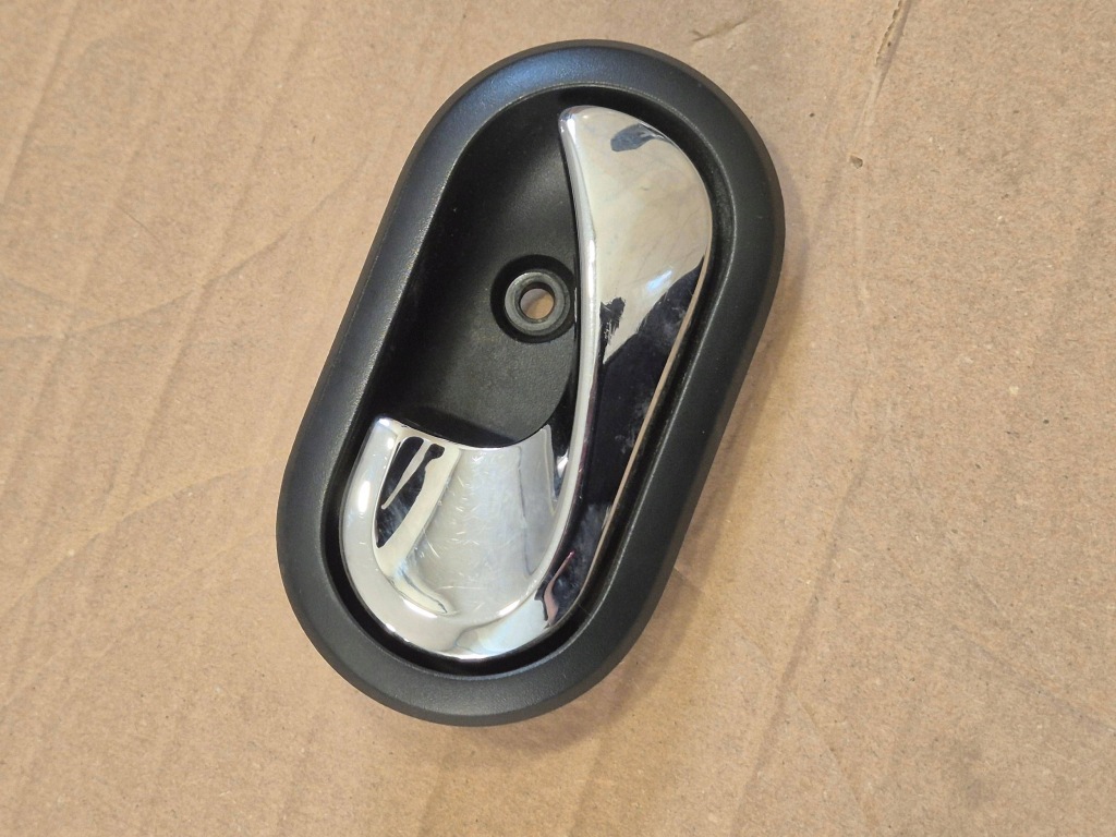 фото №1, Ручка левая задняя внутренняя dacia sandero 8200733848