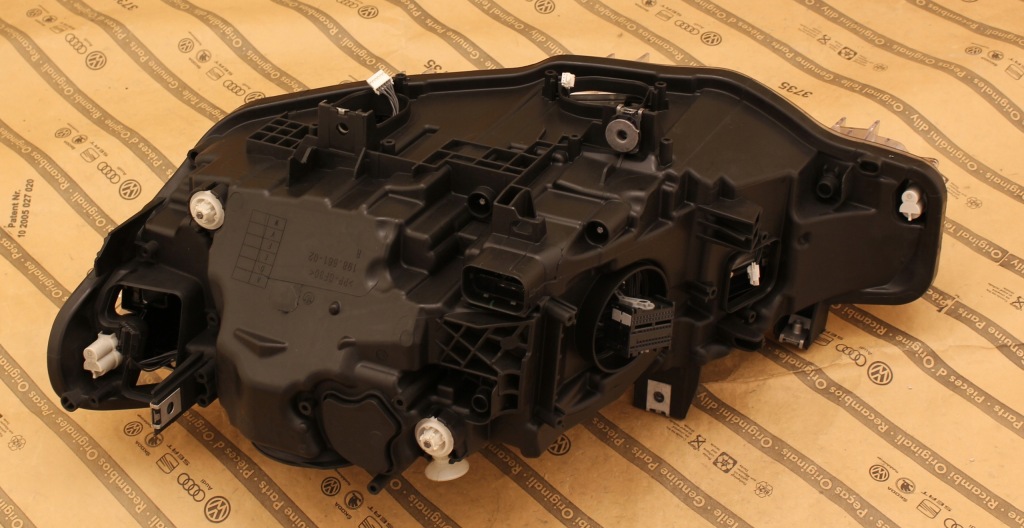 фото №2, Bmw 3 f30 f31 lift 15-18 лампа адаптивний full led