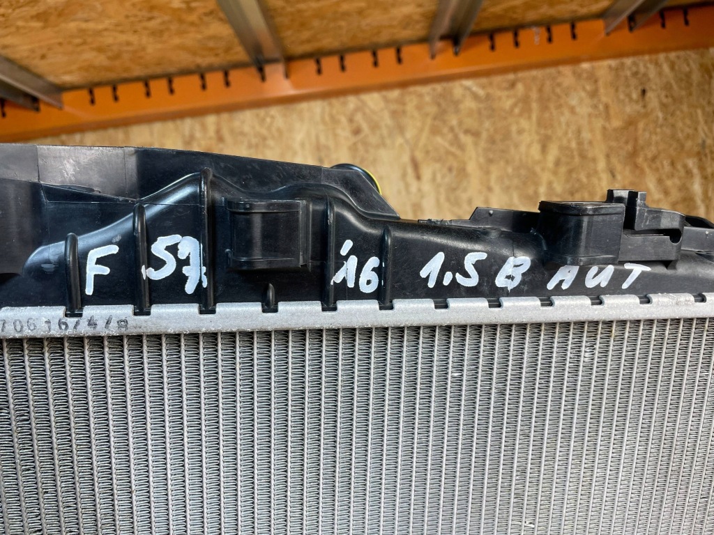 Радіатор води bmw f39 f40 f45 f48 mini f55 f56 f57 f60 7617639 Зі Шроту