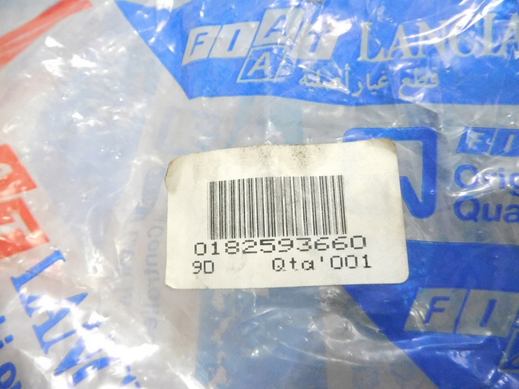 Разъём крепления сиденье левый задний  fiat punto оригинальный номер 182593660 Киев