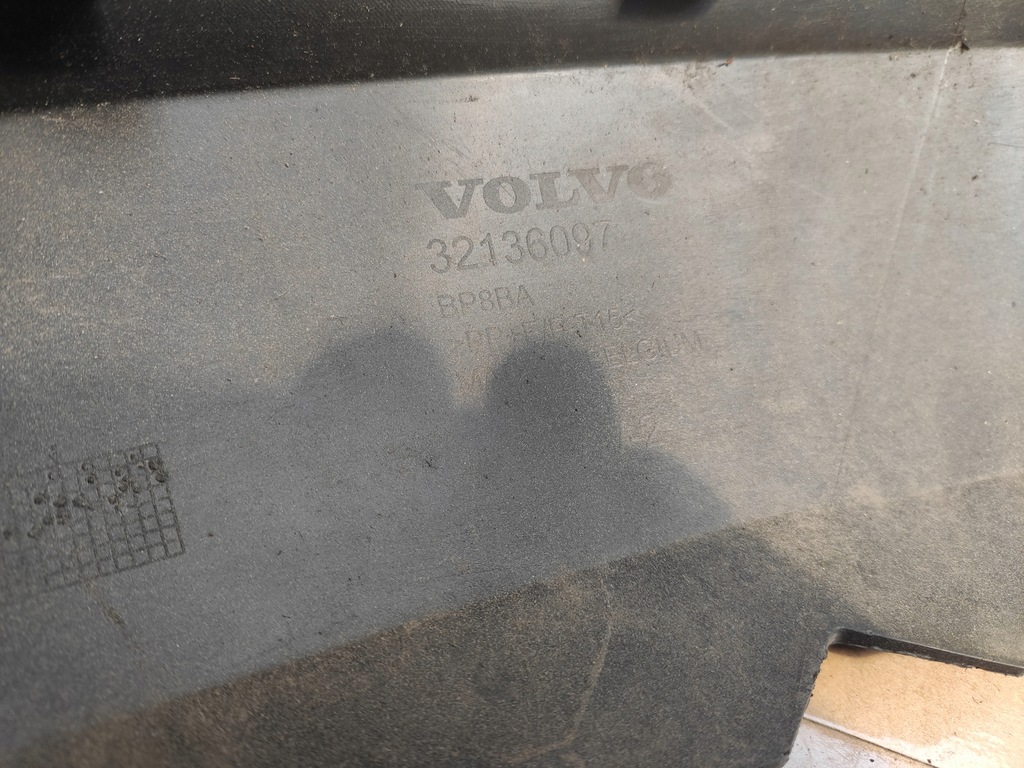 фото №10, Накладка-спойлер спойлер накладка нижняя бампера volvo xc40 ii lift c40 lift