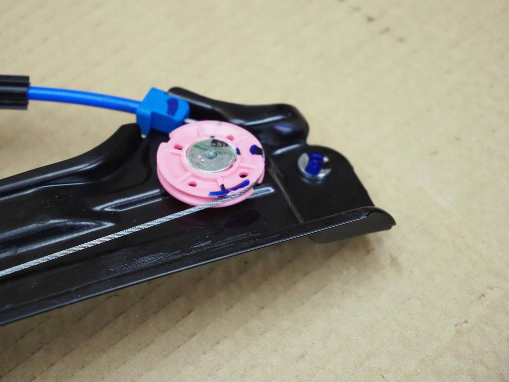 фото №10, Подъемник механизм стекло левый перед bmw 2 f46 f45