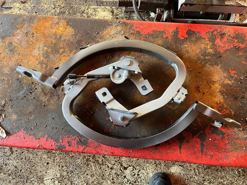 Купити Петлі петля кришки багажника alfa romeo giulia zawiasyx2