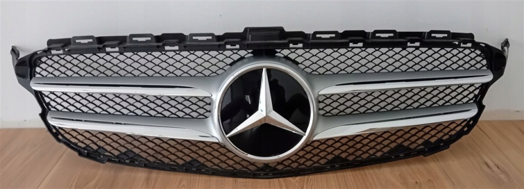 Решётка радиатора решётка радиатора под радар distronic mercedes c-klasa w205 a2058809804 Цена