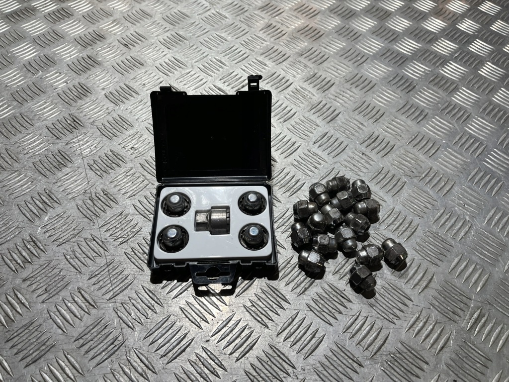 фото №1, Болты kół секретки kia sportage v 21-