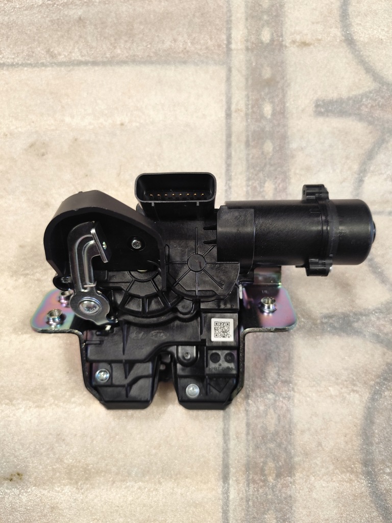 фото №1, Замок крышки задняя hyundai ioniq 5 новый оригинал nr 818l0-gi100