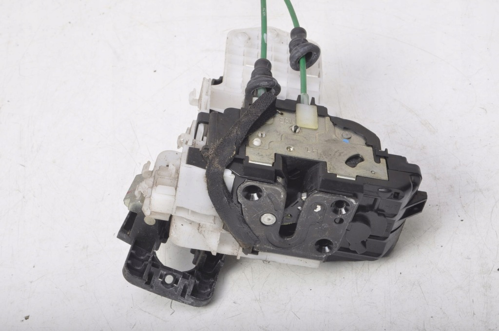 фото №2, Hyundai i30 i замок дверь левый перед передний 5 pin