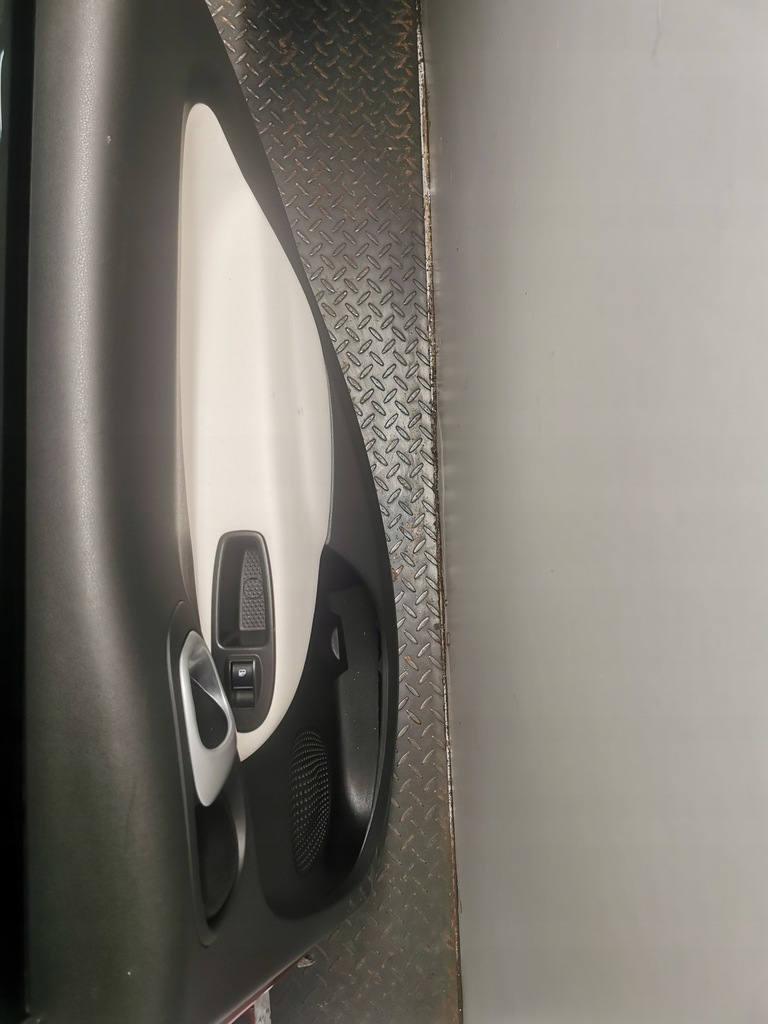 фото №9, Двері лівий i правий задня fiat 500l 830/b