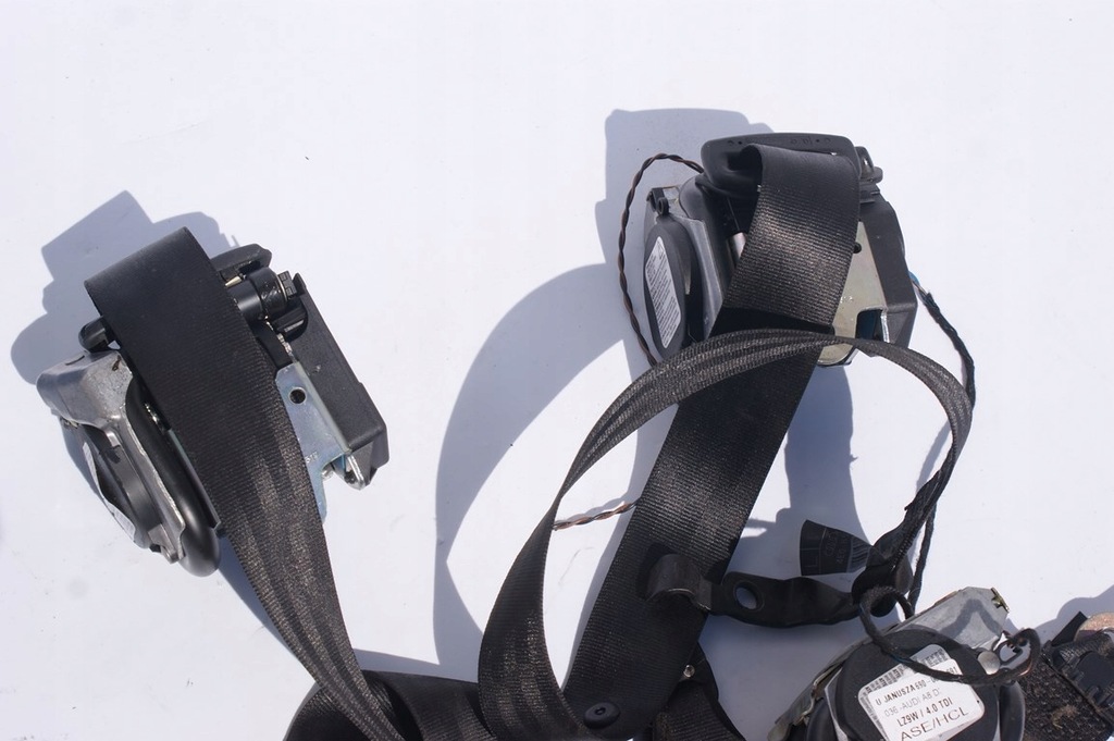 фото №6, Audi a8 d3 ремни левый правый чёрные водителя kpl