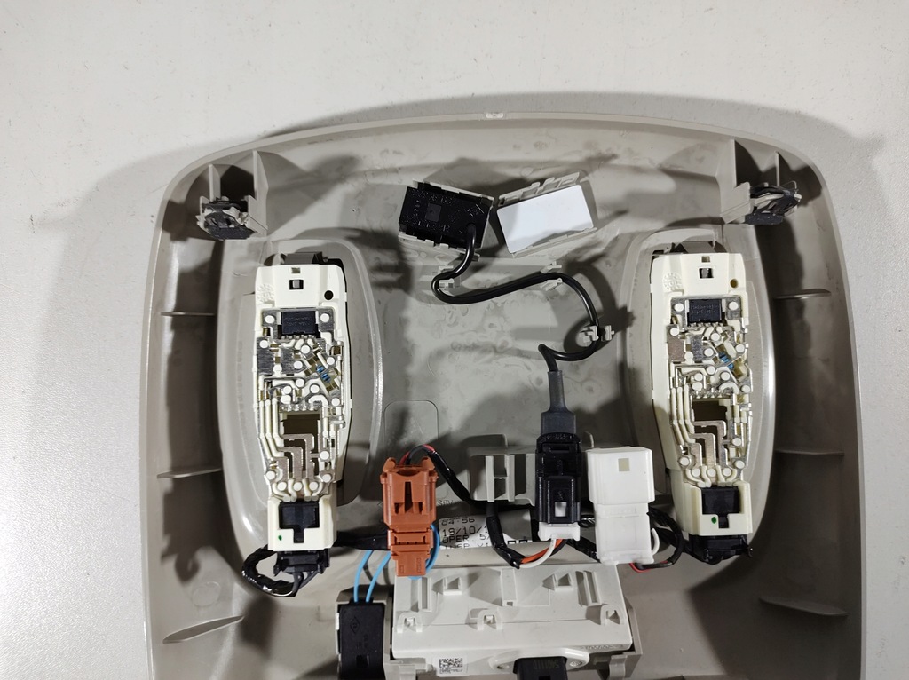 фото №6, Renault kadjar 16r- лампа потолочный