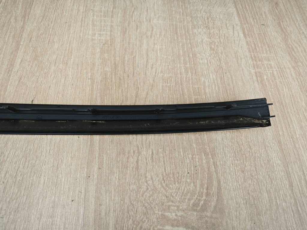 Оригінал  молдинг скло лобове ліва перед shadowline bmw x5 g05 lci 7463527 9km Оригінал