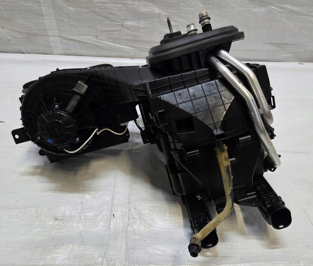 Opel astra j iv рестайлінг  обігрівач повітродувка європа 13412748 в Україні