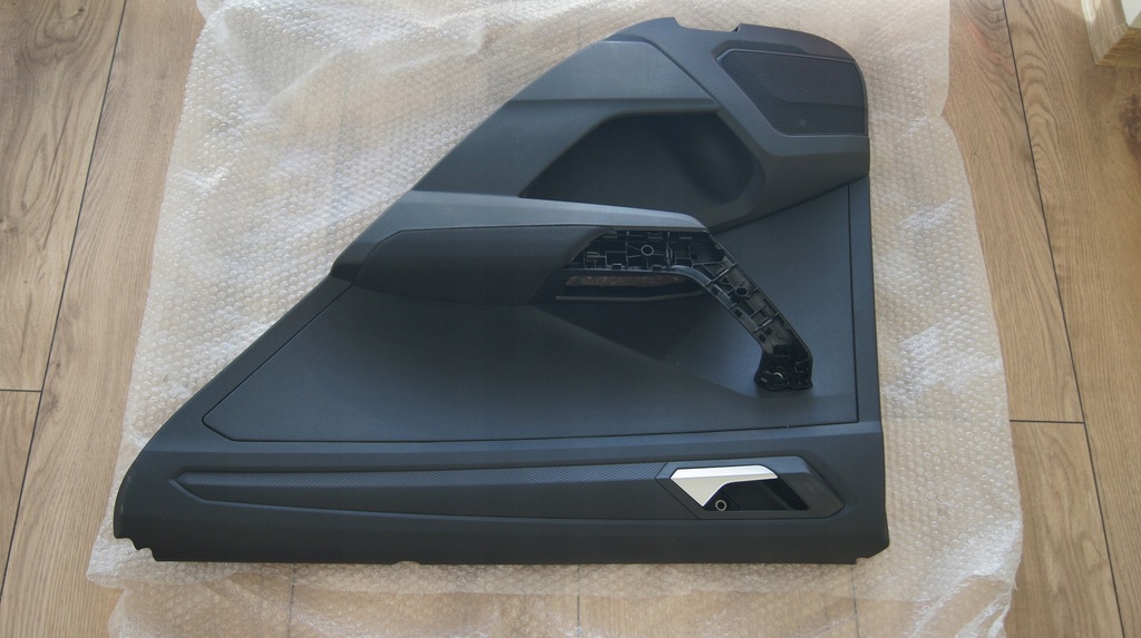 фото №2, Оббивка vw t-roc права задня обшивка t-roc nowa