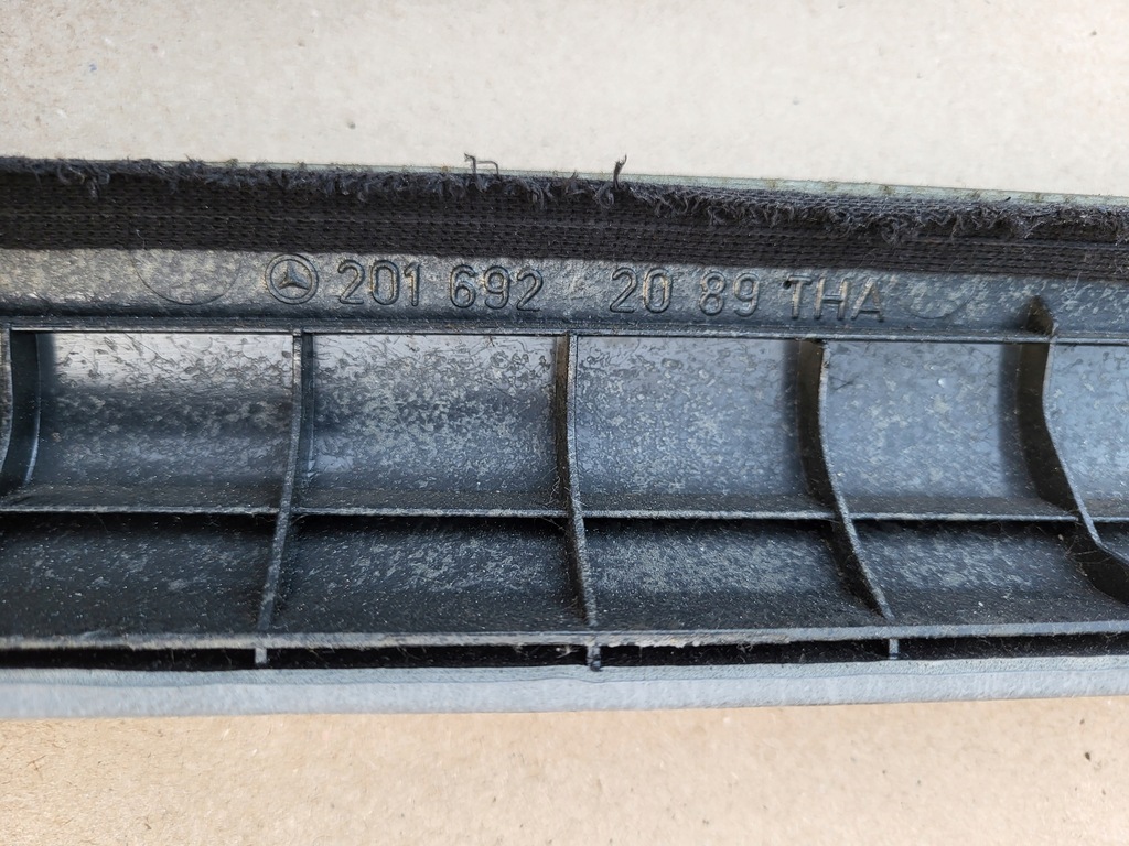 фото №7, Защита обшивка стойка a левый правый перед mercedes 190 w201 серые оригинальный номер