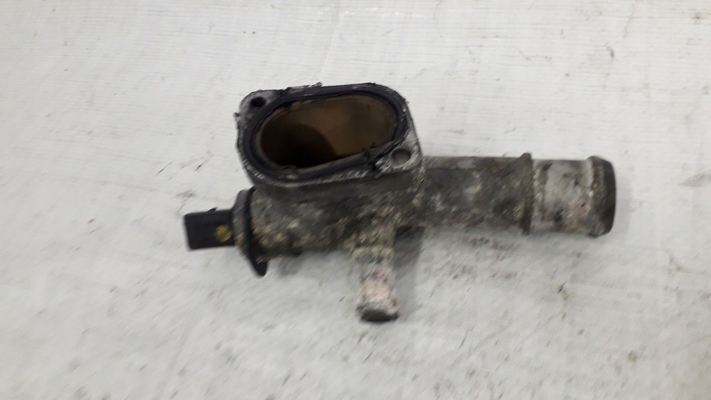 фото №15, Seat 038121133a корпус термостата