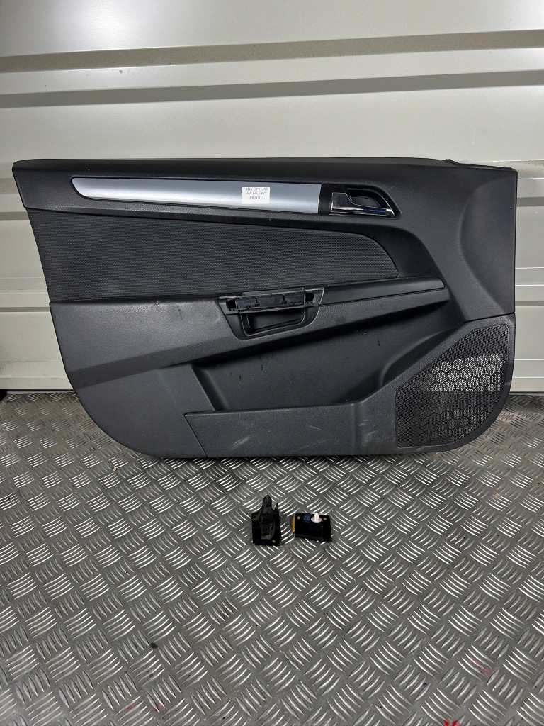 Купити Opel astra h 3 5d обшивка оббивка двері лівий перед