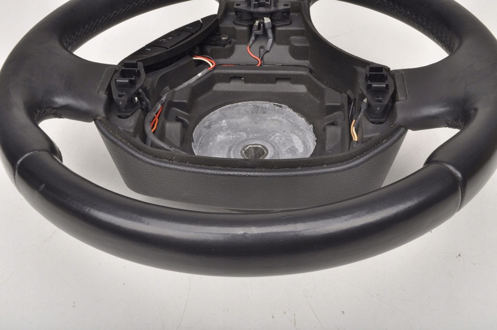 фото №7, Aston martin db9 повітропровід шкіряний багатофункціональний