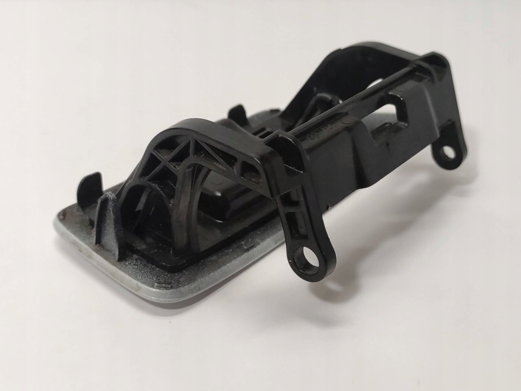 Купить Audi a7 4k заглушка омывателя лампы левая 4k8807787d