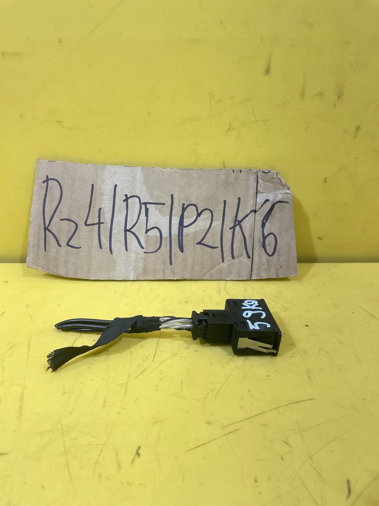 фото №6, Bmw x5 e53 - роз'єм / штекер aux - pa6gfgb30