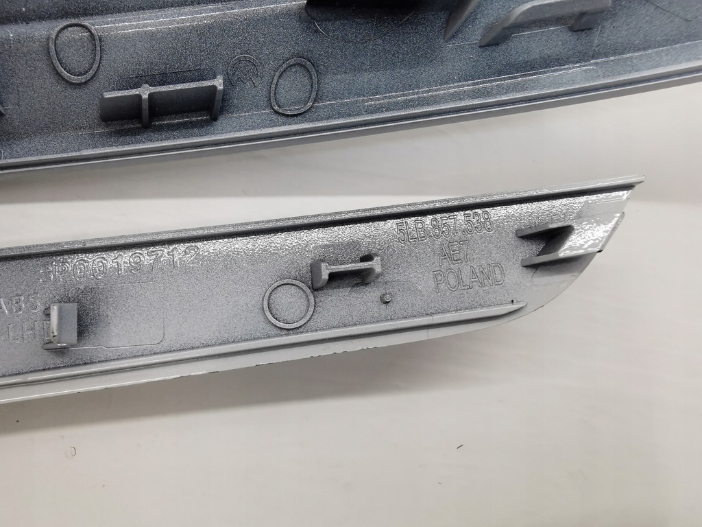 фото №7, Корпус накладка зеркало правая skoda enyaq