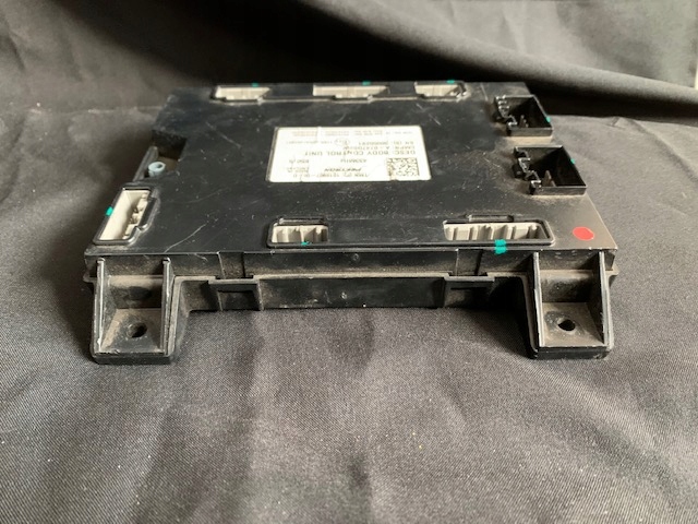 Tesla s модуль bcm кузов управление unit 1010907-00-d Оригинал