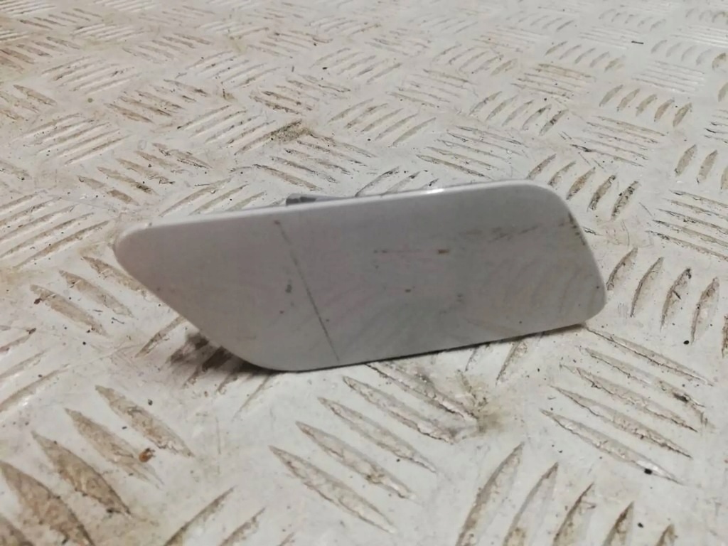 фото №1, Audi a3 8y заглушка омывателя правая