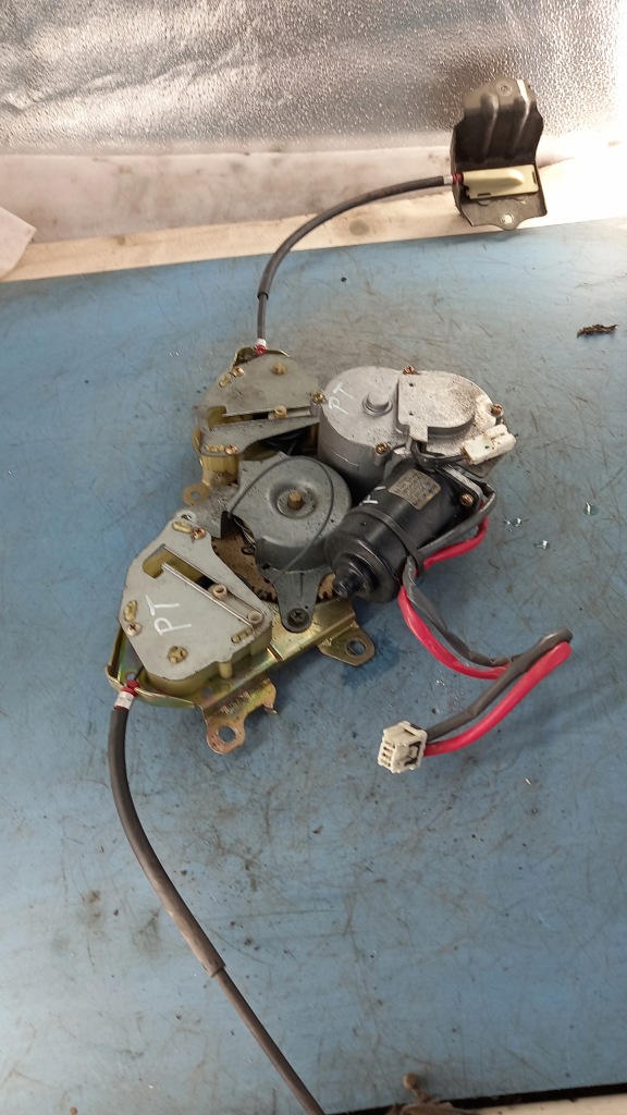 фото №1, Подъемник стекло правый задняя nissan quest 3.5b 05r