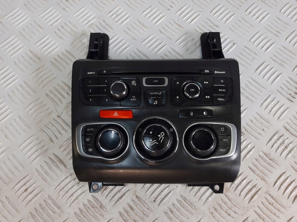 фото №1, Citroen ds4 панель радио кондиционера 98040784xx