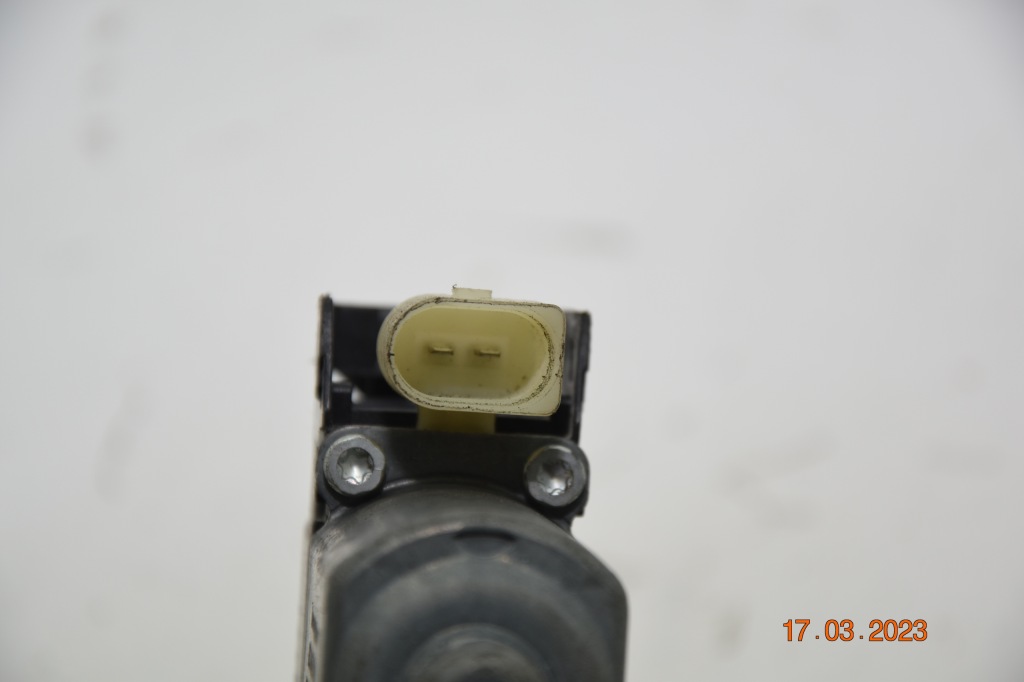 Mini cooper r56 моторчик стекло правый 2753722 в Украине