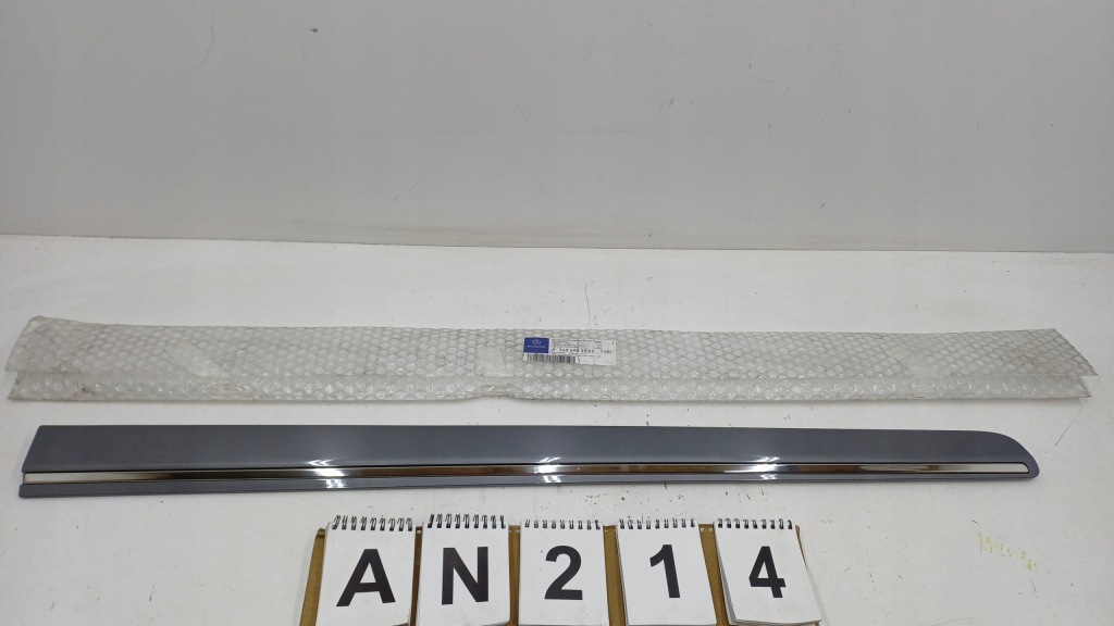 фото №1, Mercedes b-klasa w245 молдинг наружная дверь левый перед оригинал