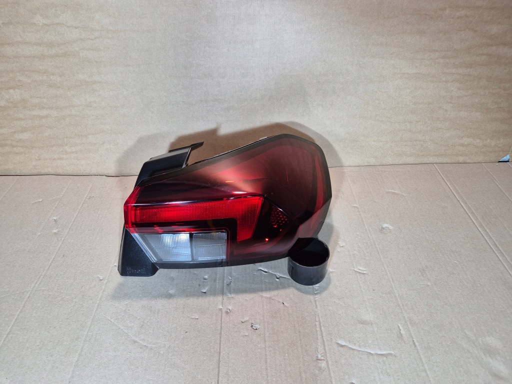 Купити Лампа задня права opel corsa f 90194153 39162664 хетчбек