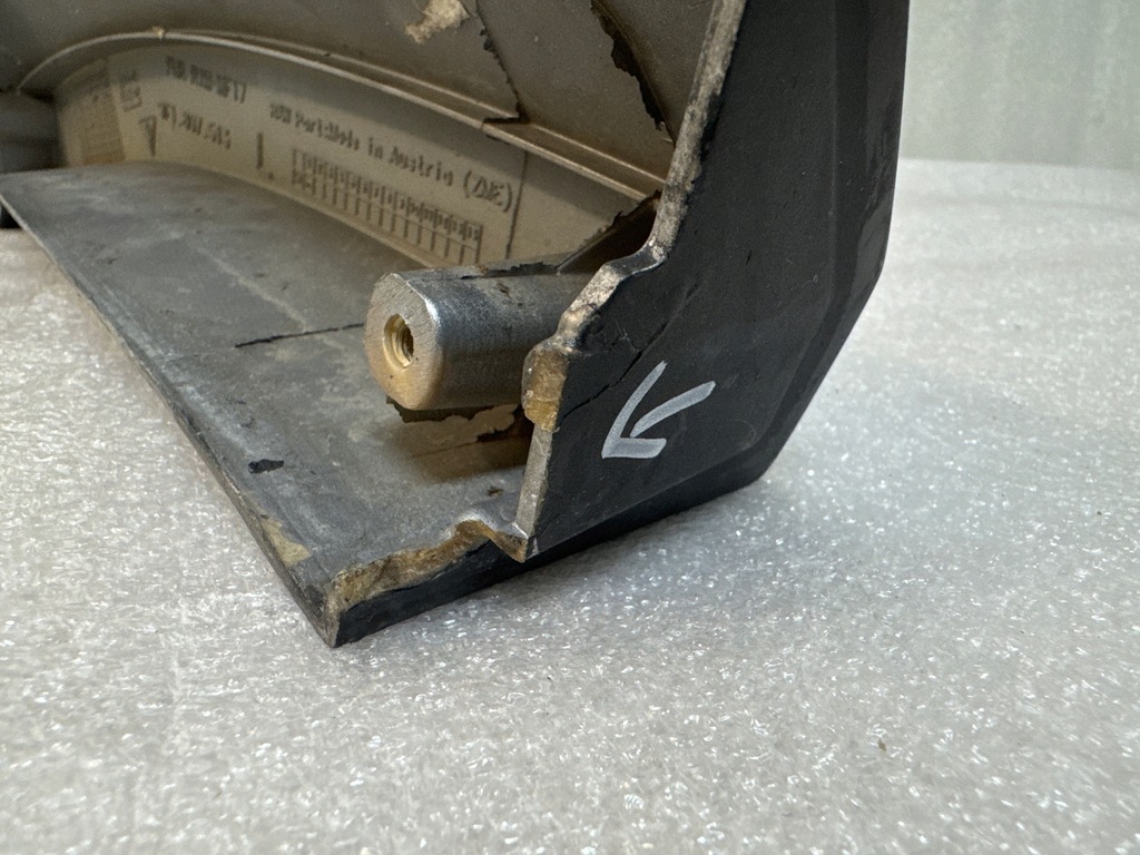 фото №12, Porsche 911 992 gt3 cup молдинг крила ліва 9f1807513