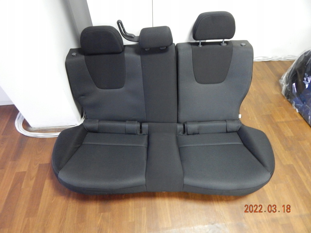 фото №1, Subaru sti заднее сиденье задняя