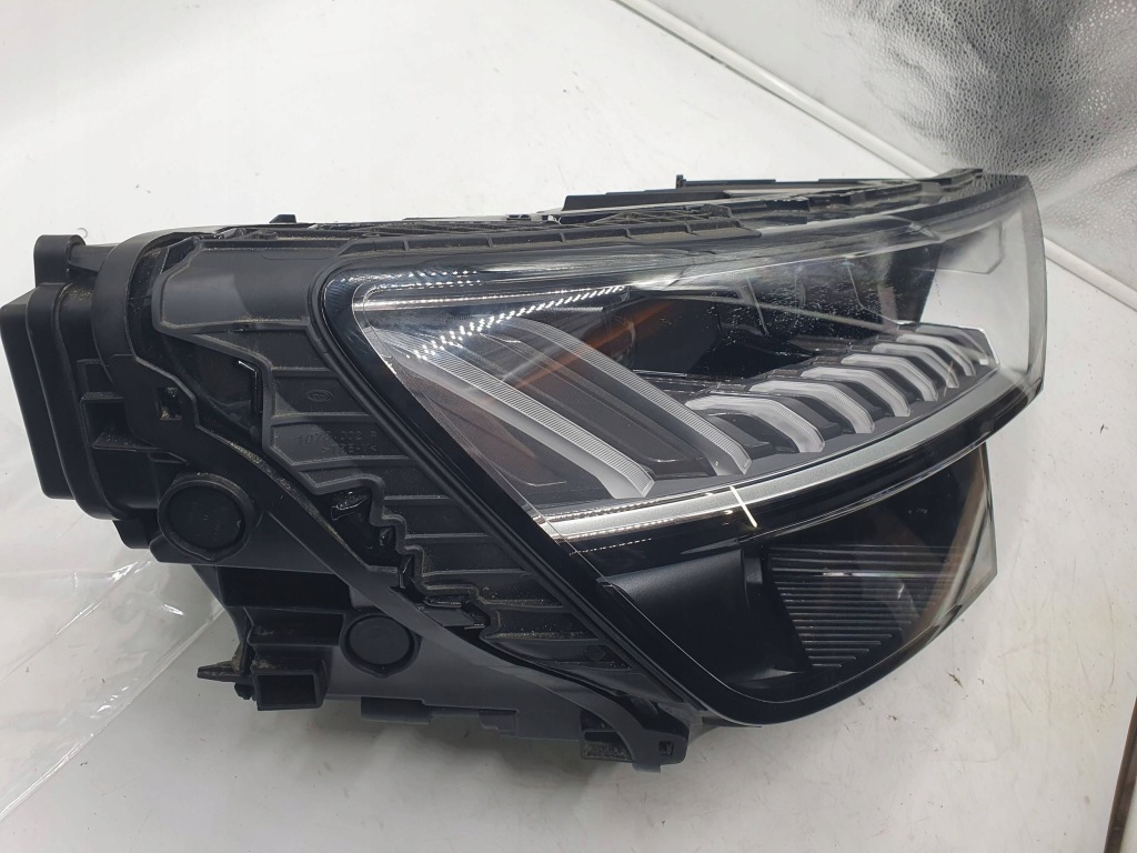 фото №3, Лампа фара full led matrix audi q8 4m8 4m8941036