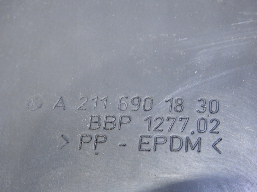 фото №11, Подкрылок правый задняя mercedes w211 a2116901830