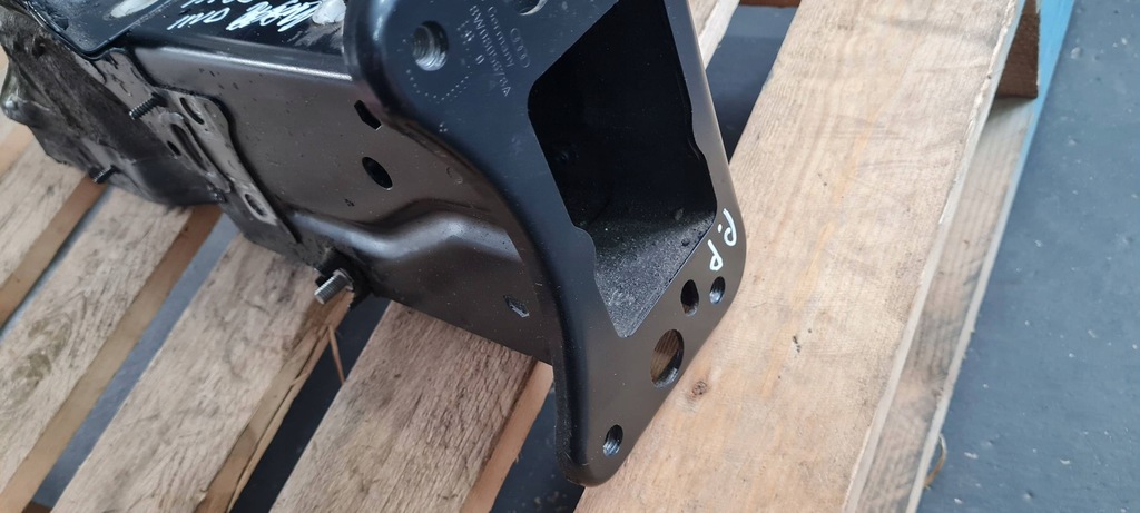 фото №8, A4 b9 8w s4 лонжерон четверть правая правый перед lx7l a5 8w s5