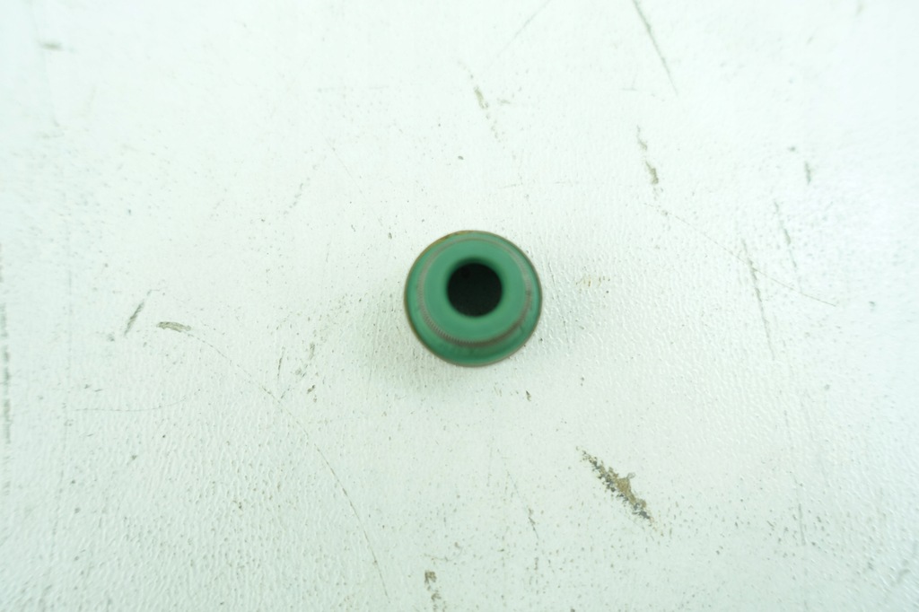 фото №9, Сальник стержень клапана 6x9x12,5x10 alfa romeo mito, audi a1, a2,