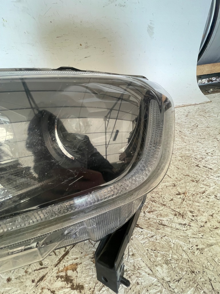 фото №2, Лампа ліва ford ranger raptor aa6557901hq