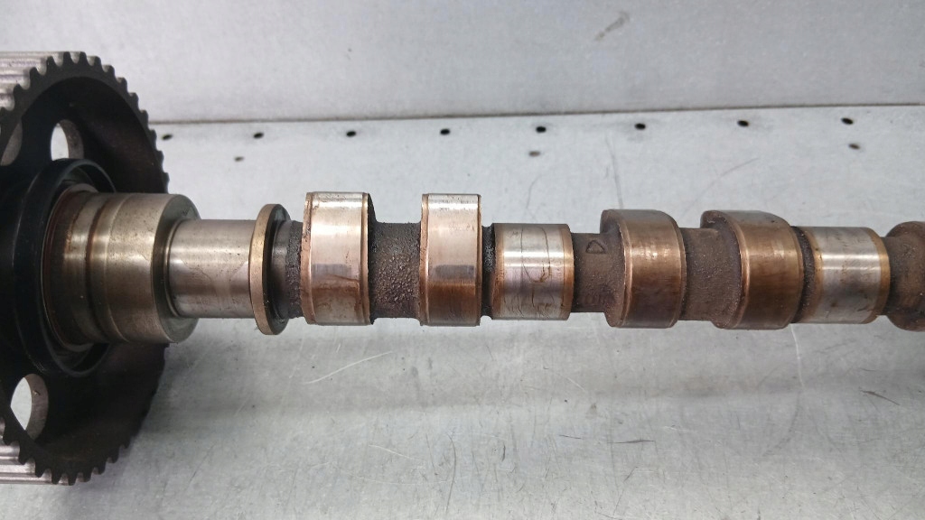 фото №4, Вал розподільного валу volvo v70 1001835