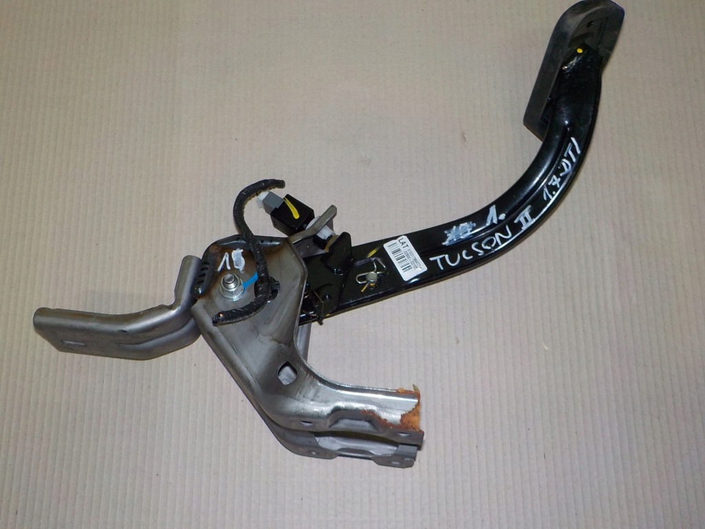 фото №1, Hyundai tucson ii 15-17 1.7crdi педаль тормоза газа