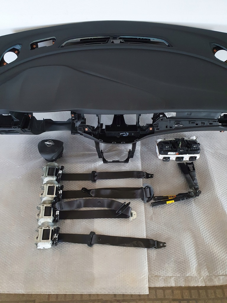 фото №4, Приборная панель консоль приборная панель подушка безопасности ремни opel astra 5 k
