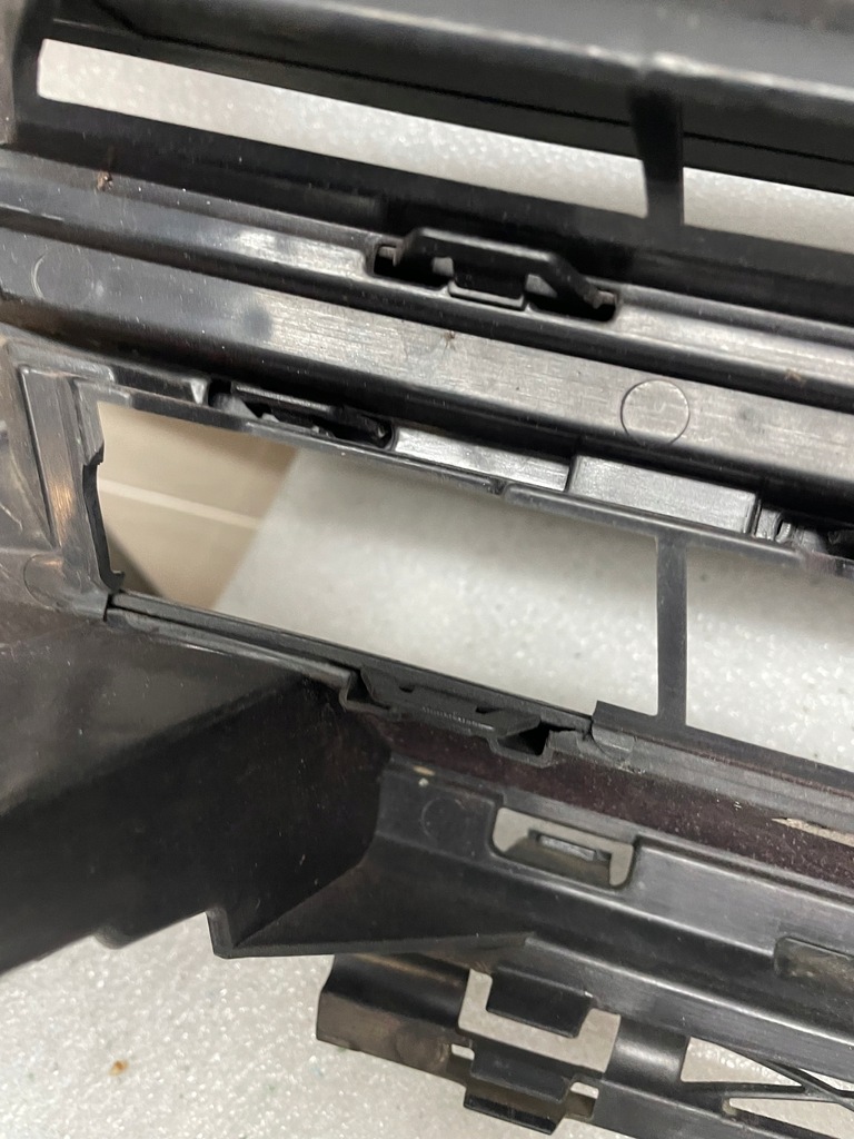 фото №9, Решітка радіатора решітка радіатора vw volkswagen caddy 2k5 lift